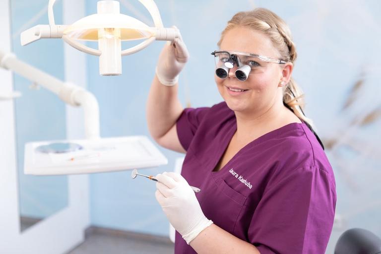 Wenn die häusliche Mundhygiene an ihre Grenzen stößt: Professionelle Zahnreinigung und Individualprophylaxe bei Dr. Maak & Kollegen in Lemförde. 